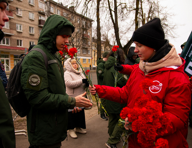 В память о Героях Отечества...