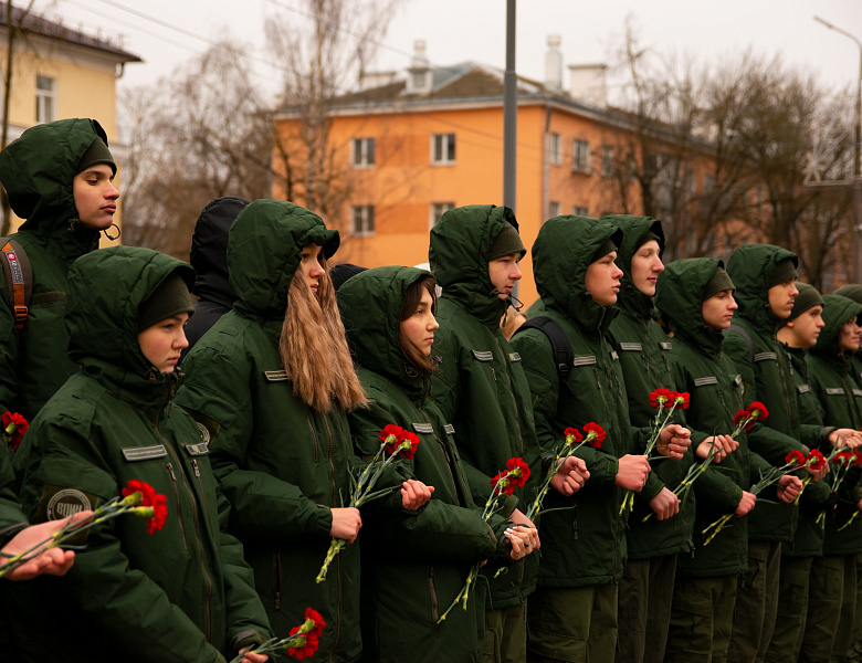В память о Героях Отечества...