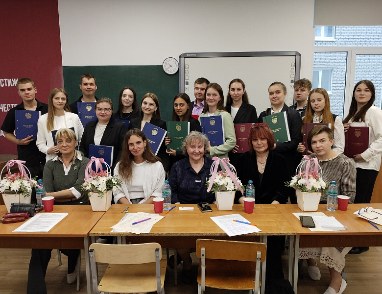 Без пяти минут специалисты