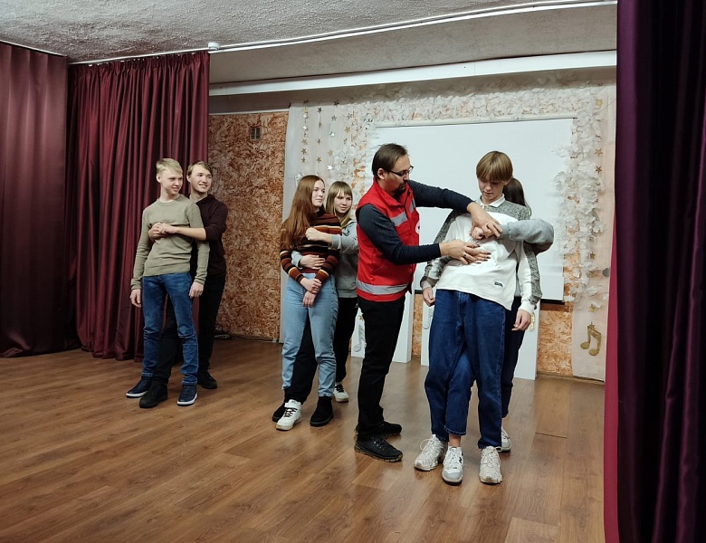 Мастер-класс от Красного Креста