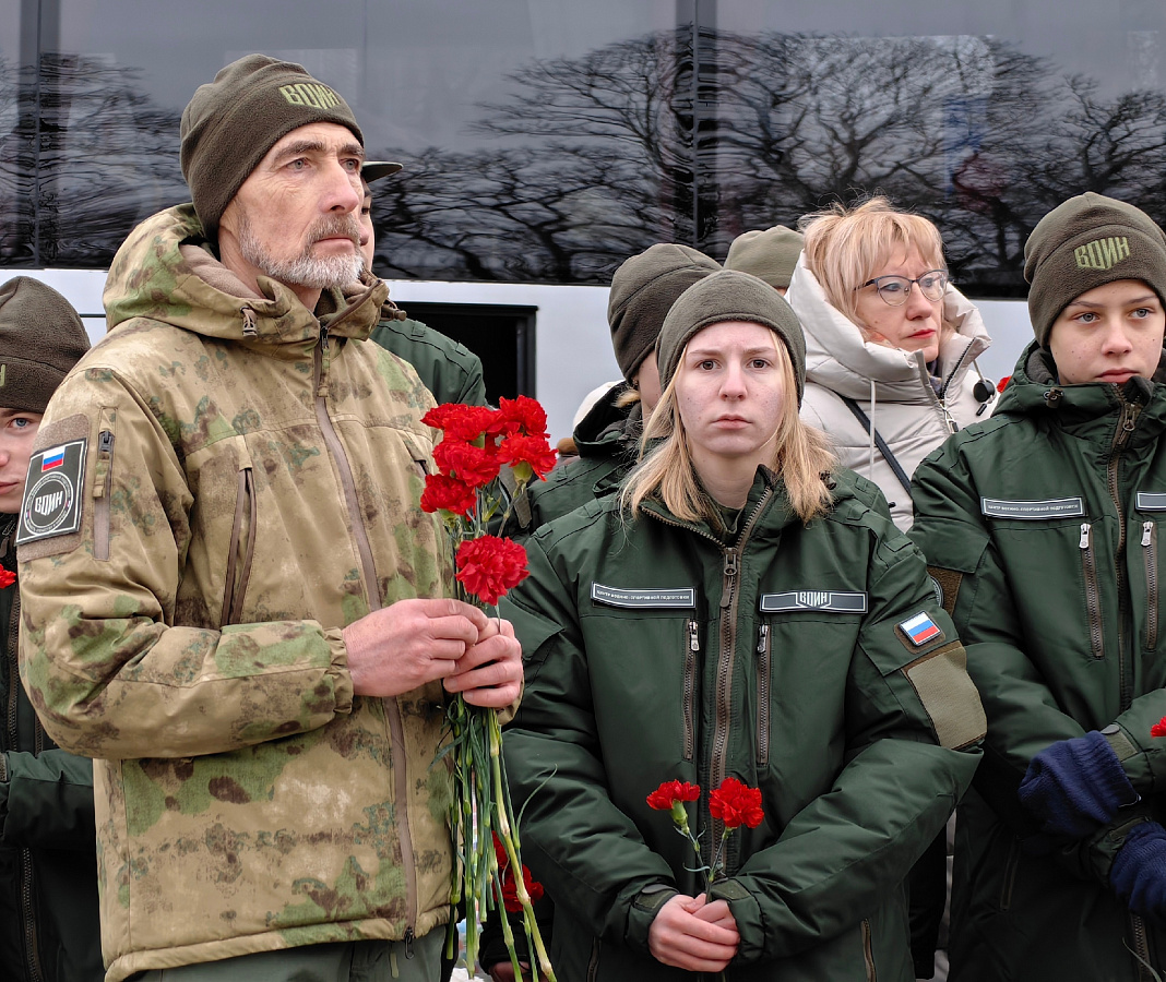 Оказали помощь ветеранам в важный день...
