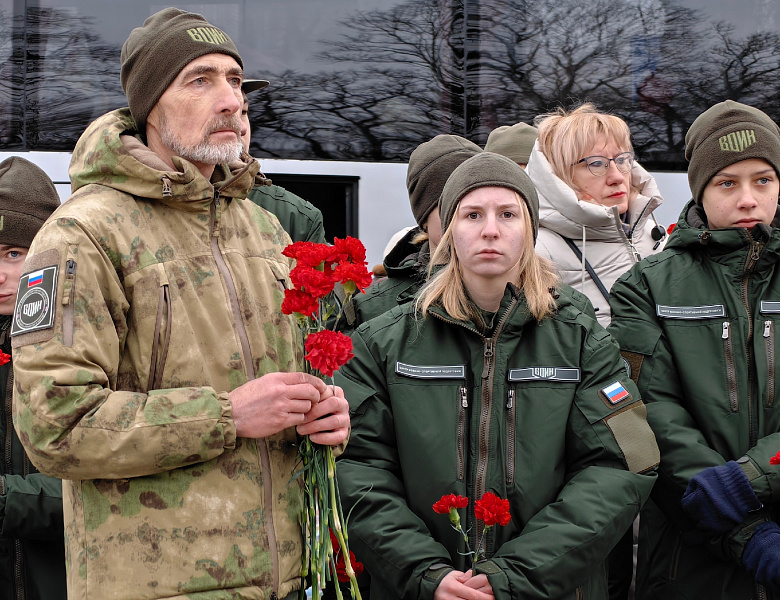 Оказали помощь ветеранам в важный день...