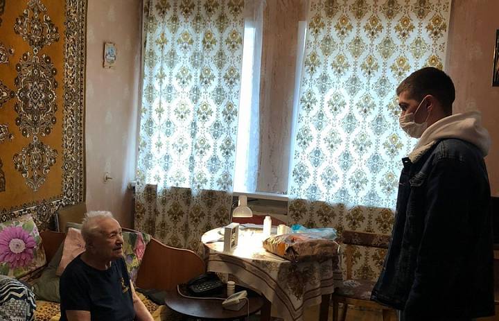 С днем пожилого человека!