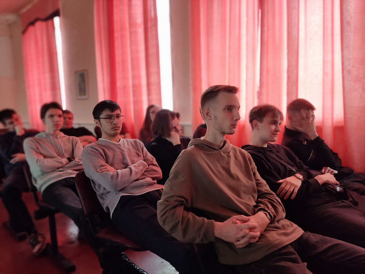 С информацией о военной службе по контракту