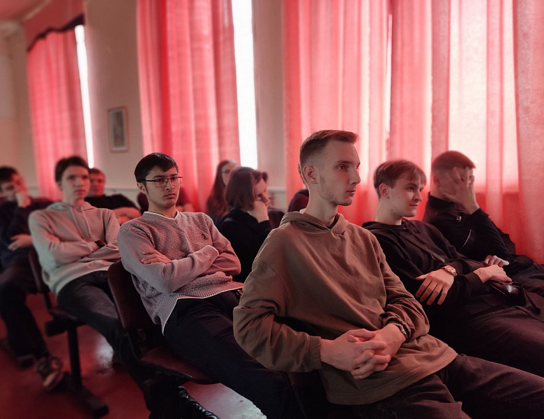 С информацией о военной службе по контракту