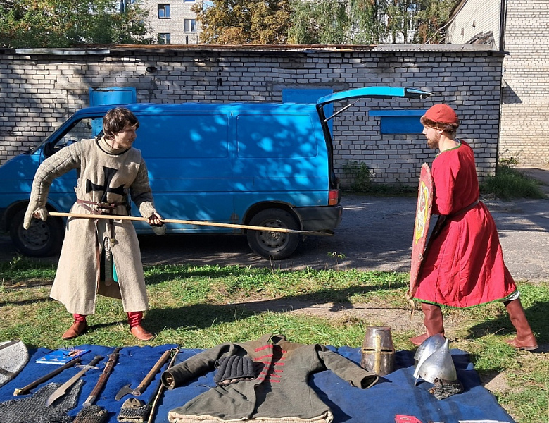 Погрузились в мир Средневековья