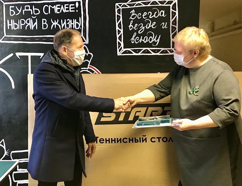 Новый теннисный стол