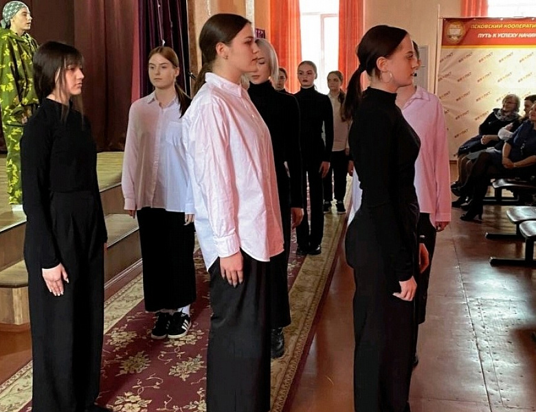 Поздравили с Днем Защитника Отечества