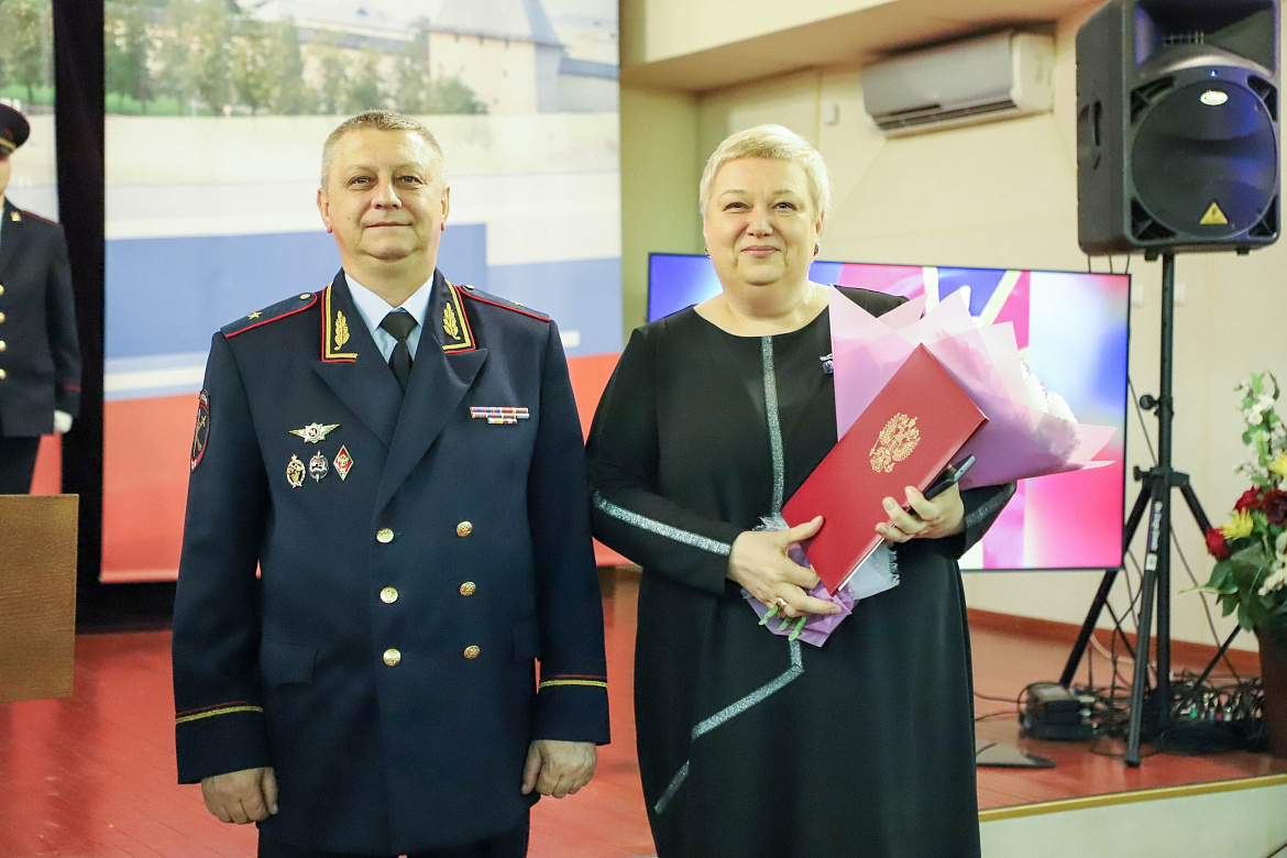 Традиции мужества и чести: торжественное мероприятие в УМВД