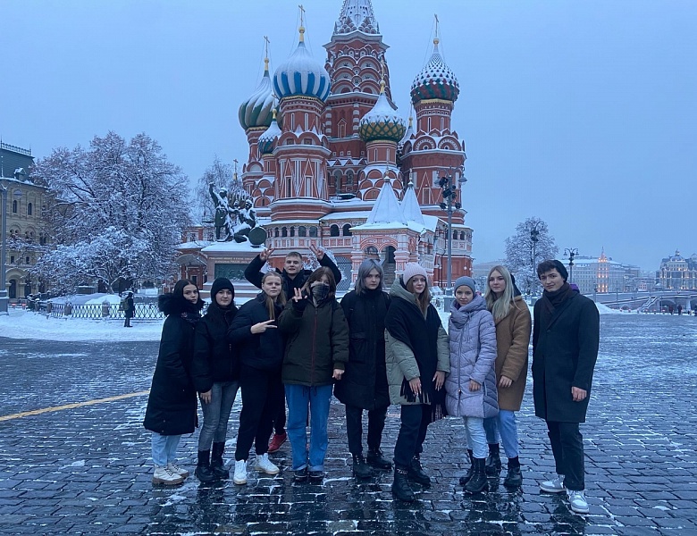 Отправились в ВДЦ "Смена"