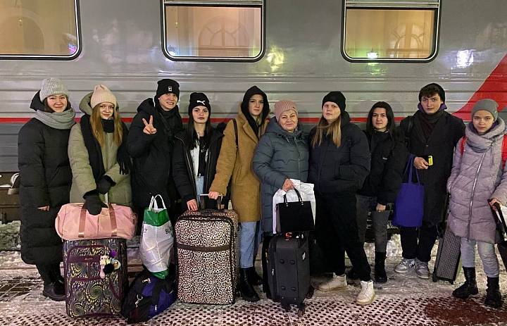 Отправились в ВДЦ "Смена"